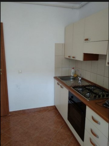 vand-apartament-cu-2-camere-in-bloc-nou-cetate-piata-etaj-1-1